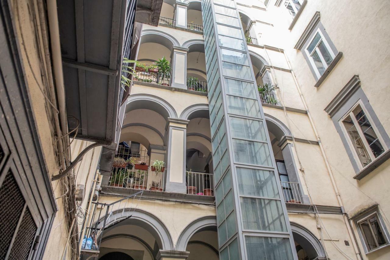 Petrucci B&B Napoli Esterno foto